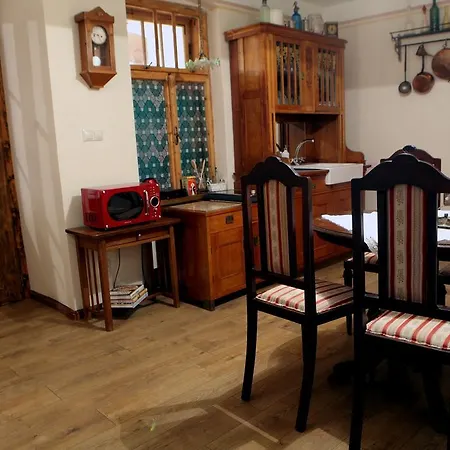 Lejlighed Antik Pratterov Dom *