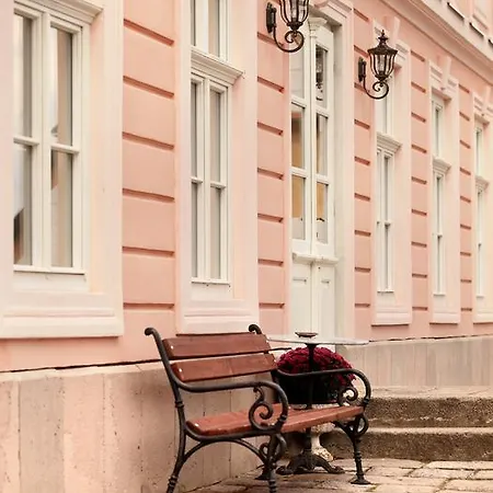 Antik Pratterov Dom *