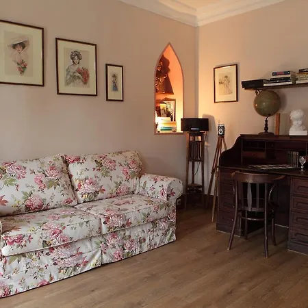 Apartamento Antik Pratterov Dom *