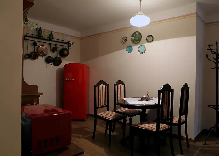 Antik Pratterov Dom *