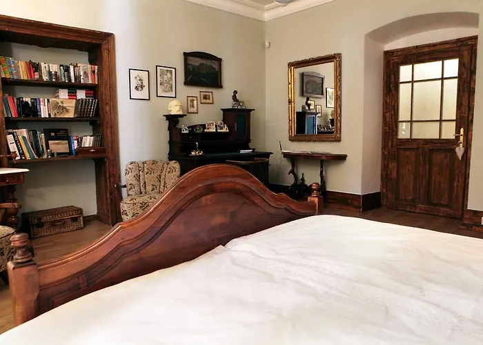 Antik Pratterov Dom Διαμέρισμα