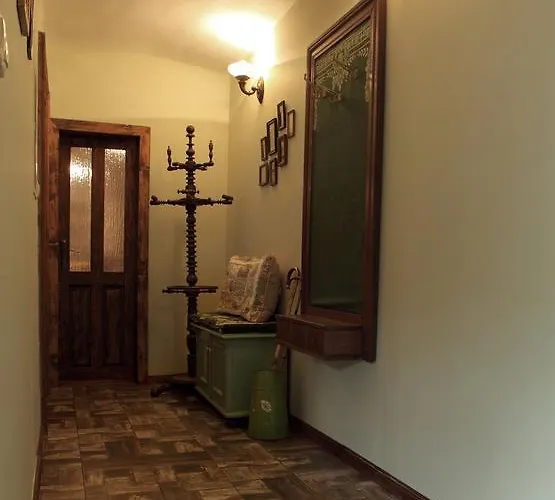 Antik Pratterov Dom *