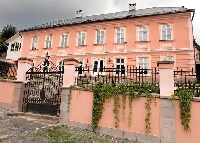 Antik Pratterov Dom *